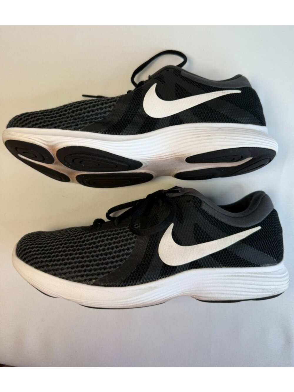 Nike Revolution 4 Sneakers Women's Size 9W Black/White Running Athletic Shoes - Picture 6 of 15